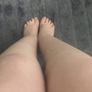 My bare feet 😘😉